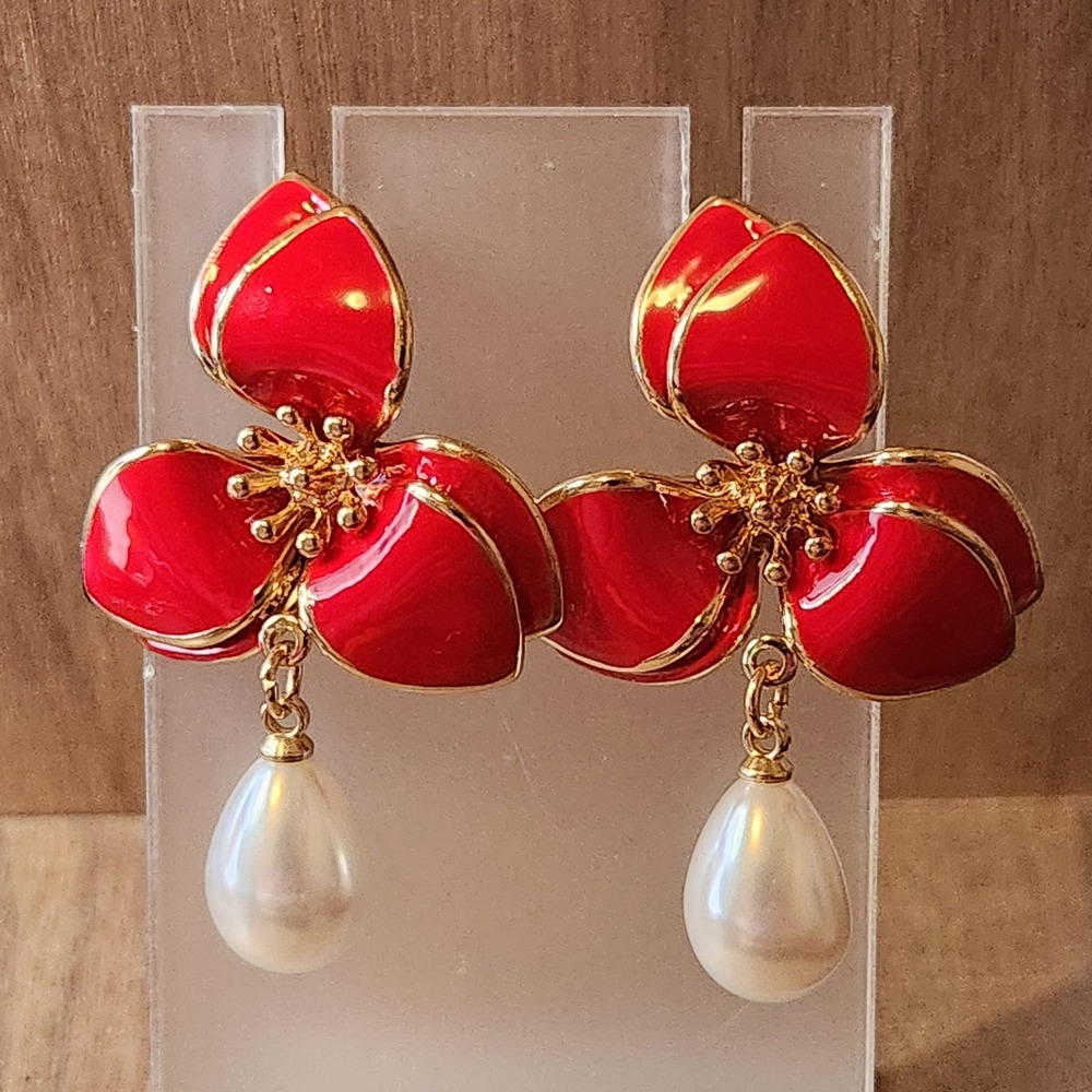 Red Enamel Flower Pearl Drop Earrings Gold Tone‎ Floral Statement Studs 1.75"
